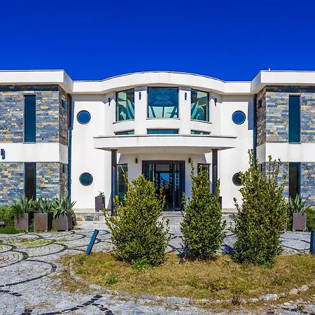 Royal Premium Villas מלון