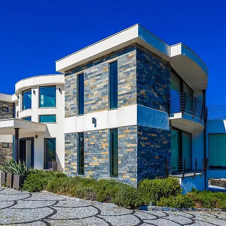 Royal Premium Villas יאליקאבאק