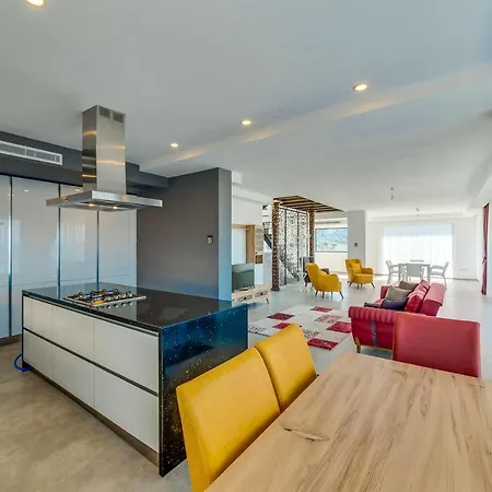 Royal Premium Villas * יאליקאבאק