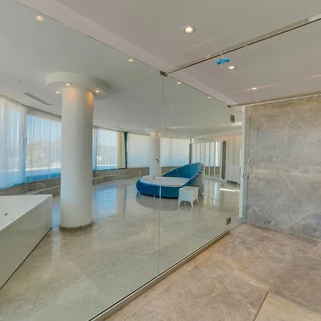 מלון Royal Premium Villas