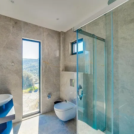 מלון Royal Premium Villas *